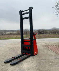 Стакер Linde L10