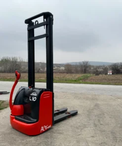 Стакер Linde L10