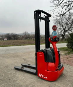 Стакер Linde L12