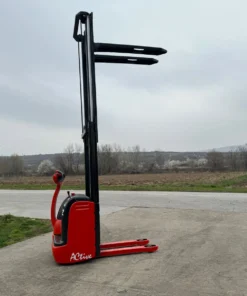 Стакер Linde L12
